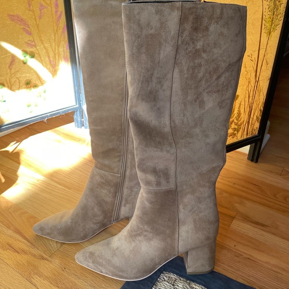 Elegant Tan Suede Knee-High Boots